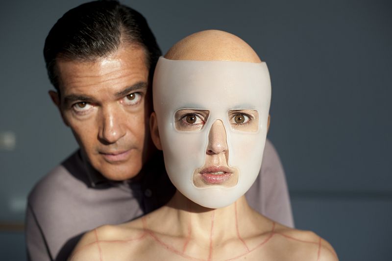 Antonio Banderas y Elena Anaya en 'La piel que habito'