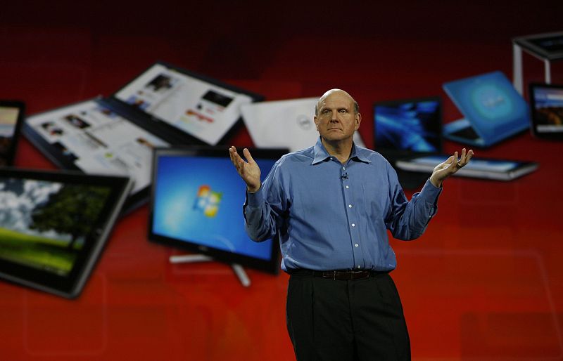 El director ejecutivo de Microsoft, Steve Ballmer, en el Consumer Electronics Show (CES)