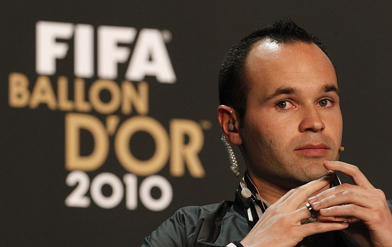 Andrés Iniesta, pensativo en Zúrich, donde será entregado el Balón de Oro 2010.