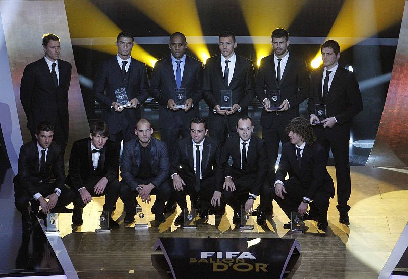 FIFA FIFPro World XI award 2010 winners pose during the FIFA Ballon d'Or 2010 soccer awards ceremony in Zurich
