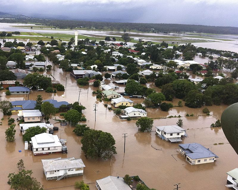 La localidad de Forest Hill en Queensland, Australia, anegada de agua