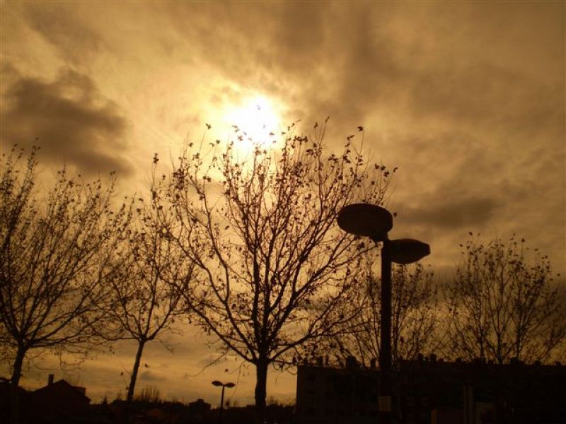 En Valladolid el cielo oscuro