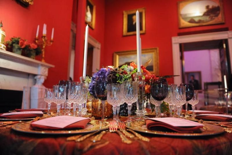 La cena tiene como reto suavizar las tensiones inevitables entre las dos principales potencias mundiales. 