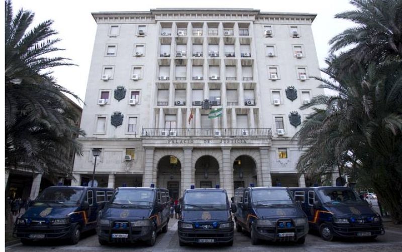 Edificio de la Audiencia de Sevilla donde en el Juzgado de Menores número 3 comienza la vista oral contra el menor. 