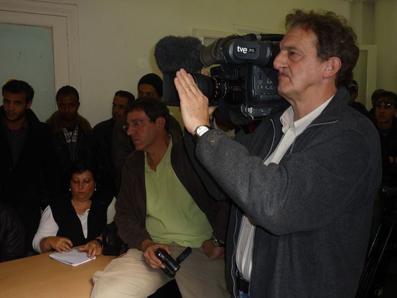 Juan Antonio Barroso y José Jiménez en el interior de la sede del partido PDP de Túnez