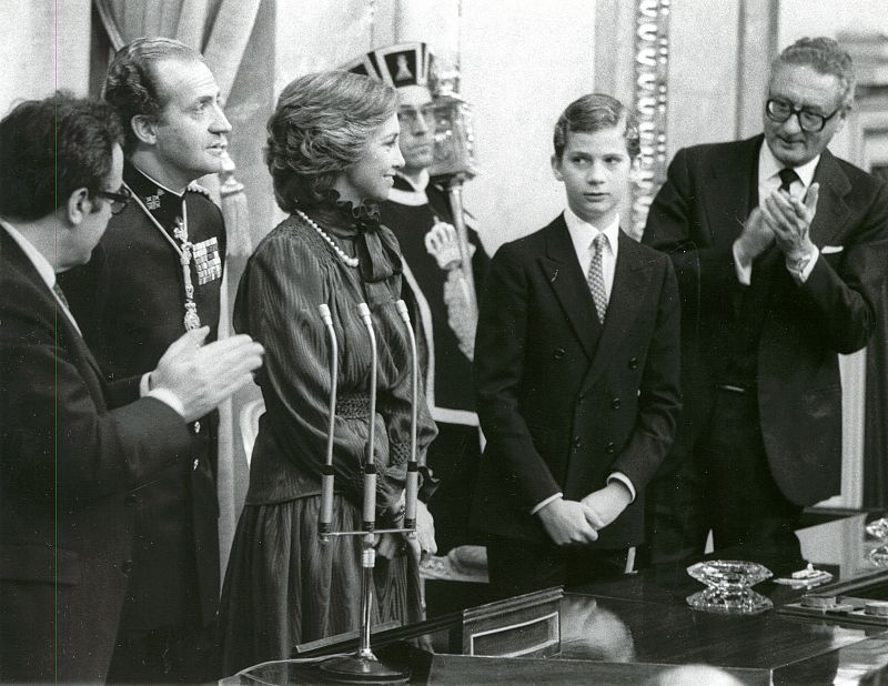 Los reyes y el príncipe Felipe en la apertura de la lI Legislatura de España, en 1982.