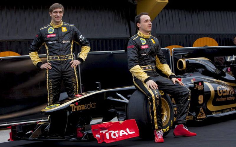 Los pilotos de la escudería Lotus Renault, el polaco Robert Kubica y el ruso Vitaly Petrov.