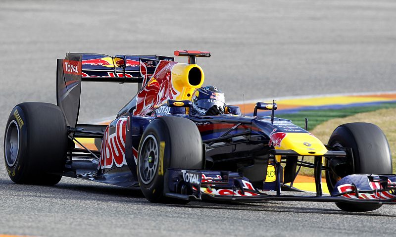 El RB 7 de Vettel durante sus entrenamientos en Cheste. Allí estrenaron sus monoplazas los Red Bull para esta temporada de F1.