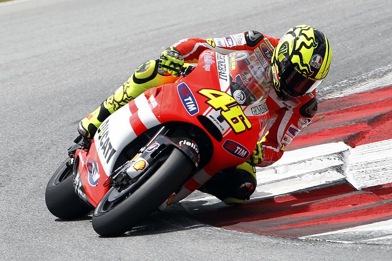 Rossi ha sido decimotercero en los test de Sepang con su nueva Ducati.