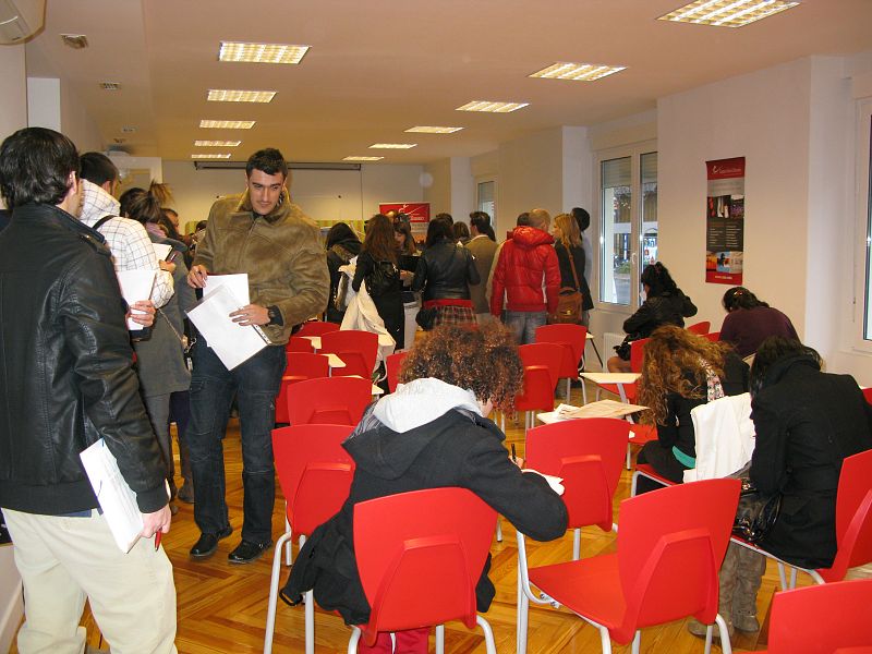 Sala donde se ha desarrollado la prueba de preselección de personal para Eurodisney, en la Escuela Europea de Económicas, en Madrid.