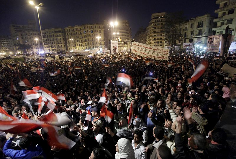 EUFORIA Y EXPECTACIÓN ANTE POSIBLE MARCHA DE MUBARAK