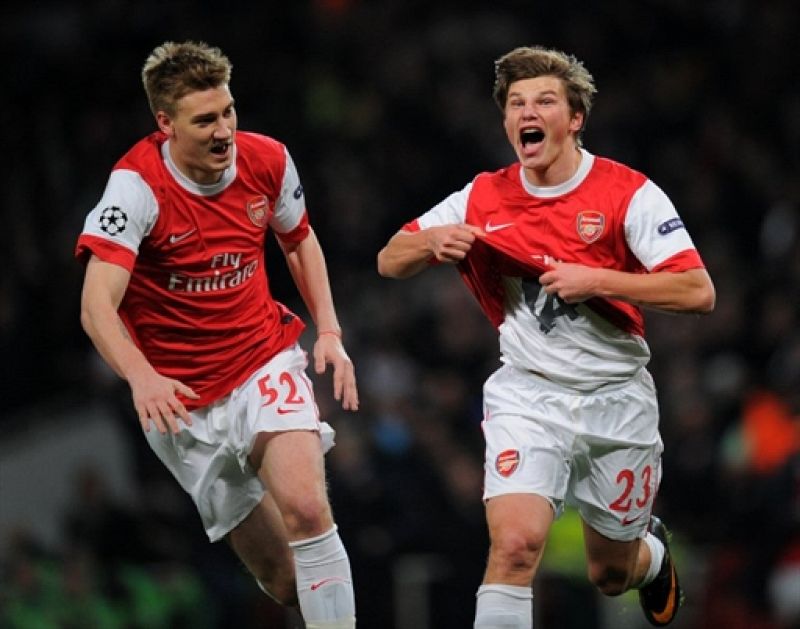 Arshavin celebra el gol de la victoria del Arsenal frente al Barcelona.