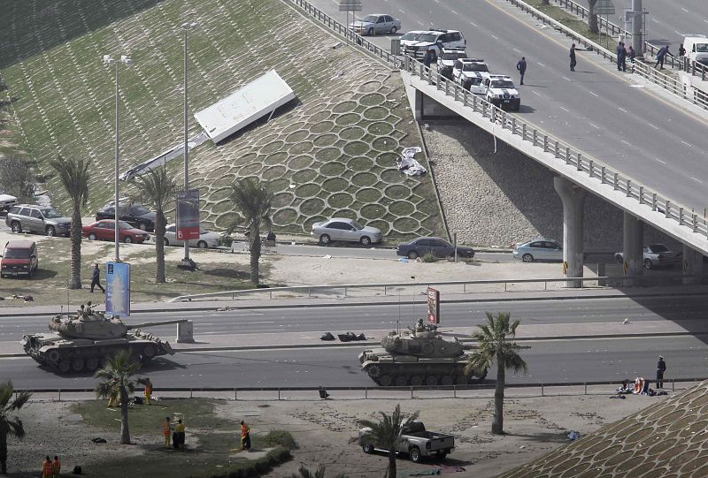 El ejército de Bahréin ha sacado los tanques a la calle