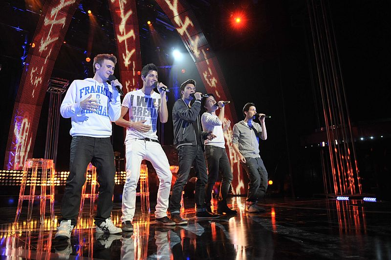 Además, Auryn cantará "Evangeline" y "El sol brillará".