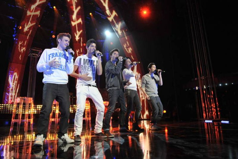  Además, Auryn cantará "Evangeline" y "El sol brillará".