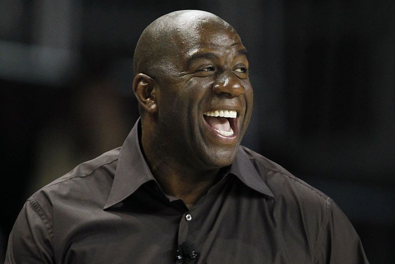 El mítico 'Magic' Johnson, que dirigirá al equipo del Oeste, durante el partido de los novatos.