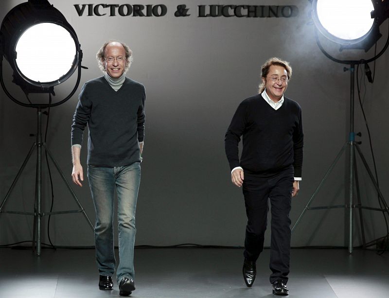 Los diseñadores Victorio & Lucchino tras la presentación de su colección otoño-invierno 2011-2012 en la segunda jornada de Cibeles Madrid Fashion Week.