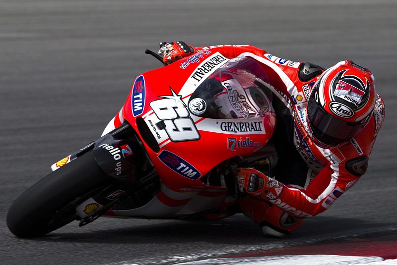 El piloto estadounidense de MotoGP Nicky Hayden del equipo Ducati Marlboro ha sido duodécimo.