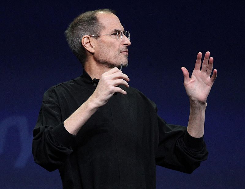 Nadie pensaba que Steve Jobs fuera a presentar el iPad 2, sin embargo sorprendió a todos los asistentes durante la presentación de la segunda versión de la popular tableta de Apple