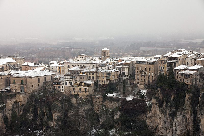 Imagen de Cuenca que amaneció este viernes cubierta de nieve, especialmente en las partes altas de la ciudad
