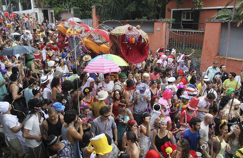 Revellers attend the "Ceu na Terra" , one of the many carnival parties to take place in neighbourhoods of Rio de Janeiro