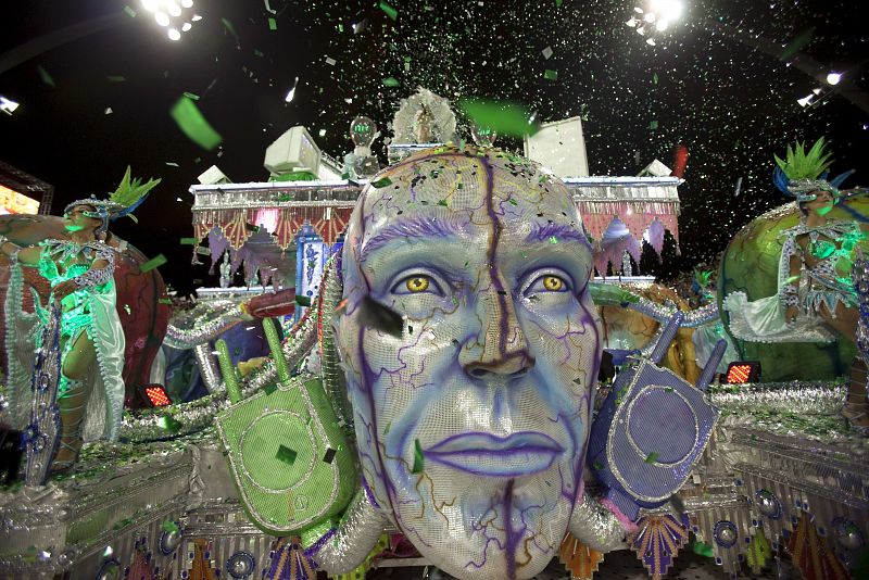 DESFILE DE LAS ESCUELAS DE SAMBA DEL GRUPO ESPECIAL DE SAO PAULO