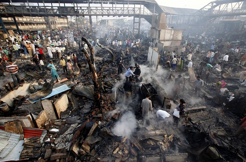 Incendio en el arrabal de la protagonista de Slumdog Millionaire