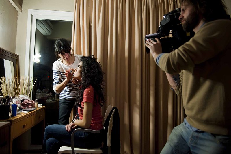 Lucía se adentra en el carnaval de Sitges para la grabación de su videoclip.