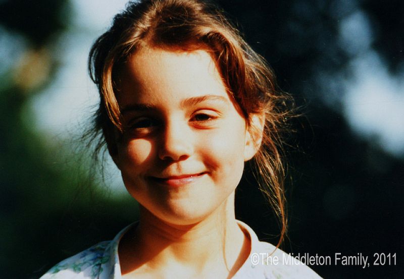 Kate Middleton, la prometida del príncipe Guillermo de Inglaterra, sonríe ante la cámara a los cinco años.