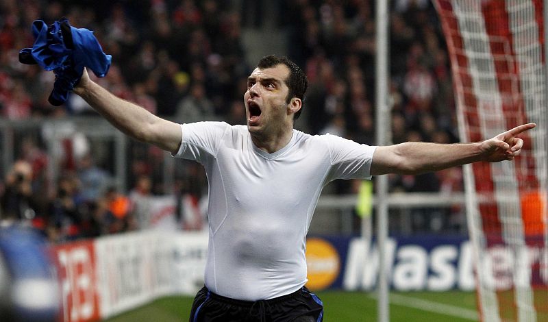 Goran Pandev of Inter Milan celebrates during the second leg round of sixteen Champions League soccer match against Bayern in Munich