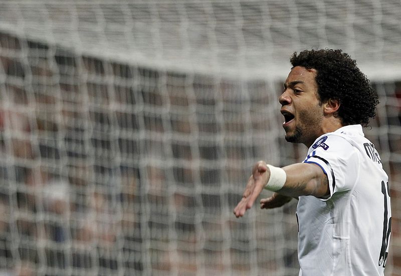 Marcelo, en un lance del partido frente al Olympique.