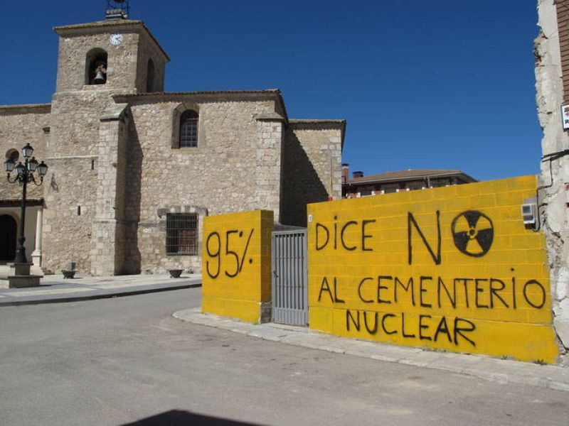 El accidente de Fukushima ha reabierto el debate sobre el almacén nuclear en Yebra