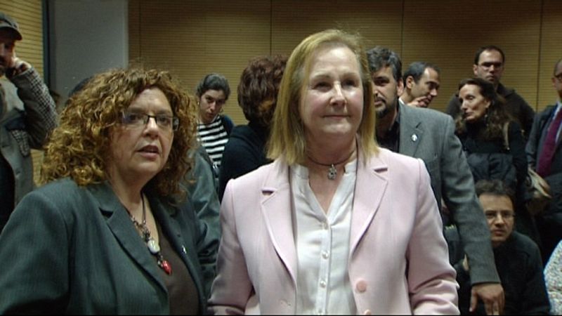 Maria Rovira y Rosa Pruna, pendientes de los resultados electorales