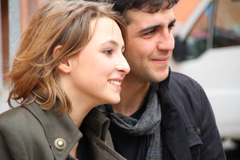  Fran Perea con la estudiante Sol Costales en la Fundación Padre Garralda.