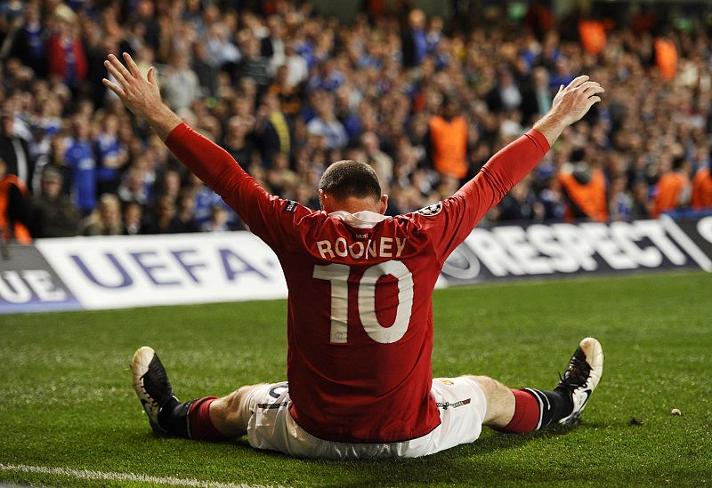 Wayne Rooney celebra su gol con el Manchester United ante el Chelsea.