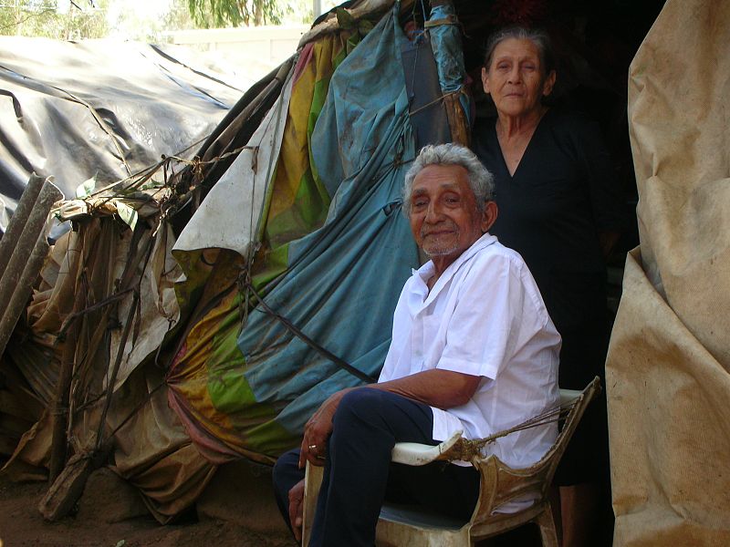 Gesto nica. Hospitalario y orgulloso
