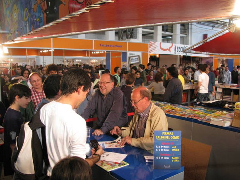  Francisco Ibáñez, un año más el autor con las colas de firmas más largas del Salón del Cómic