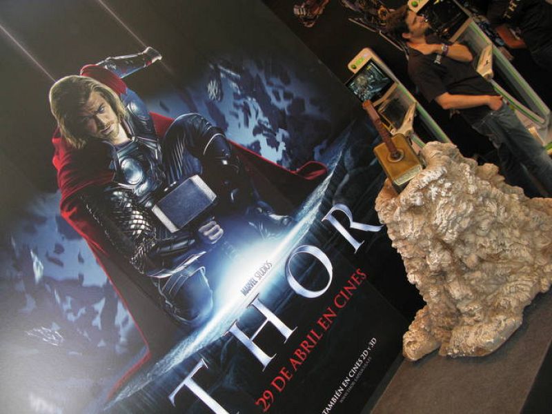  Los fans podían levantar el martillo de Thor en el Salón del Cómic de Barcelona
