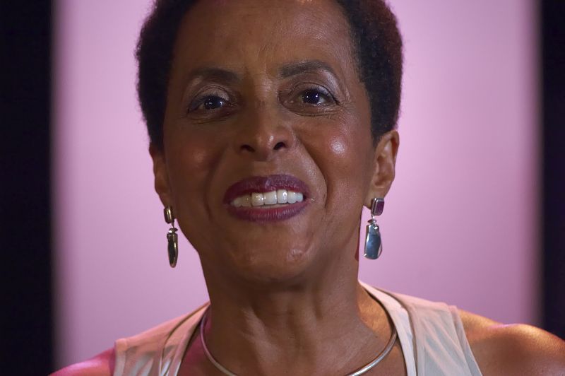 Primer plano de la solista peruana Susana Baca