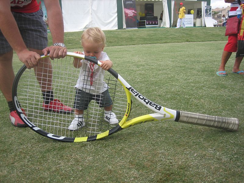 ¿Todavía soy pequeño para jugar al tenis?