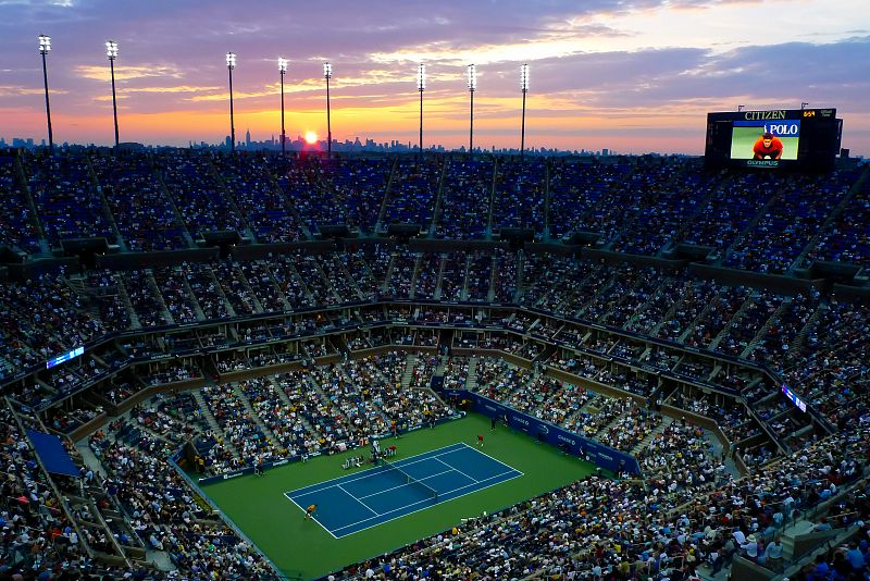 Puesta de sol en el US Open 2009, semifinales entre Djokovik-Federer.