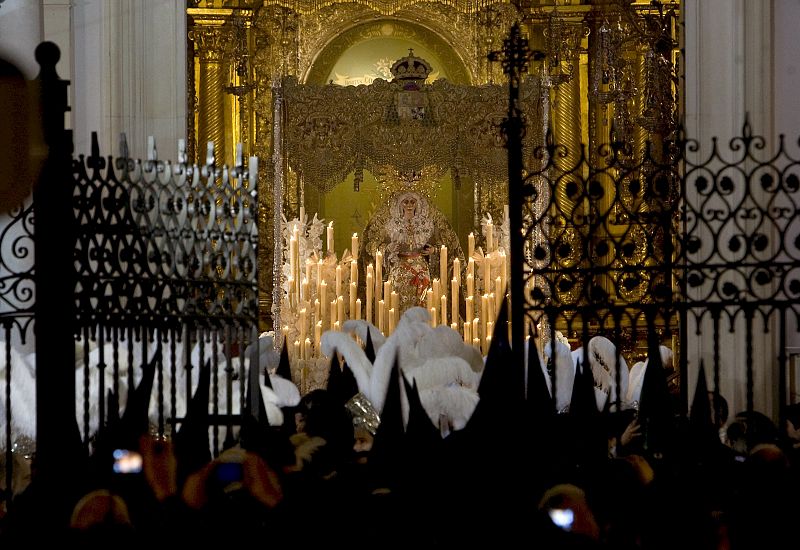 LA LLUVIA DEJA A SEVILLA SIN SU "MADRUGÁ" POR PRIMERA VEZ DESDE 1933