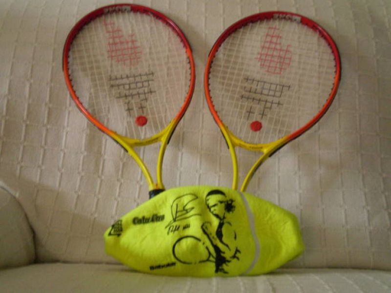 Con mis dos raquetas y una pelota de Nadal. ¡Siempre con la Armada!