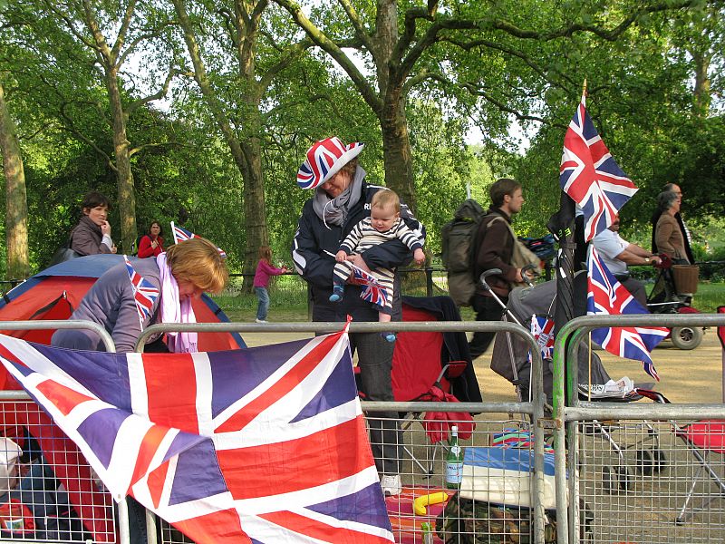 Las banderas británicas están siendo las grandes protagonistas para engalonar las calles del recorrido