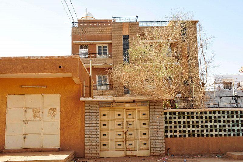 Casa en la que el líder de Al Qaeda, Bin Laden, vivió, en la capital sudanesa, Jartum, hasta que fue expulsado en 1996. Desde entonces ha permanecido vacía