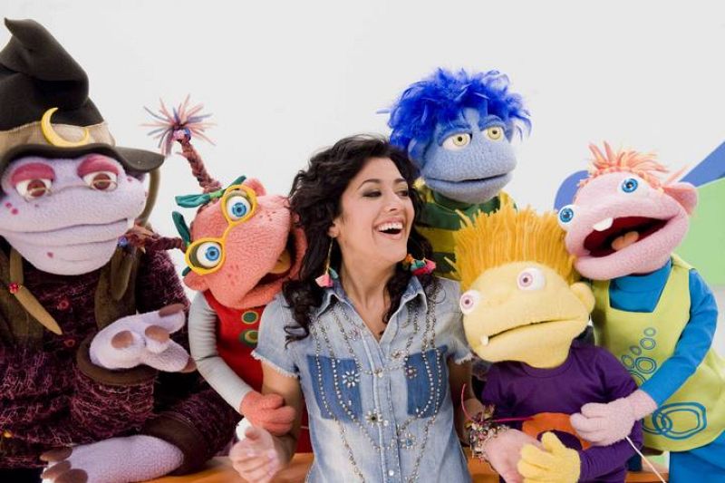  La candidata española a Eurovisión 2011 enseña a los Lunnis los pasos de "Que me quiten lo bailao"