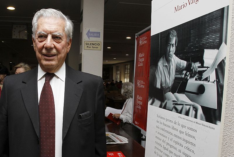 El escritor peruano Mario Vargas Llosa