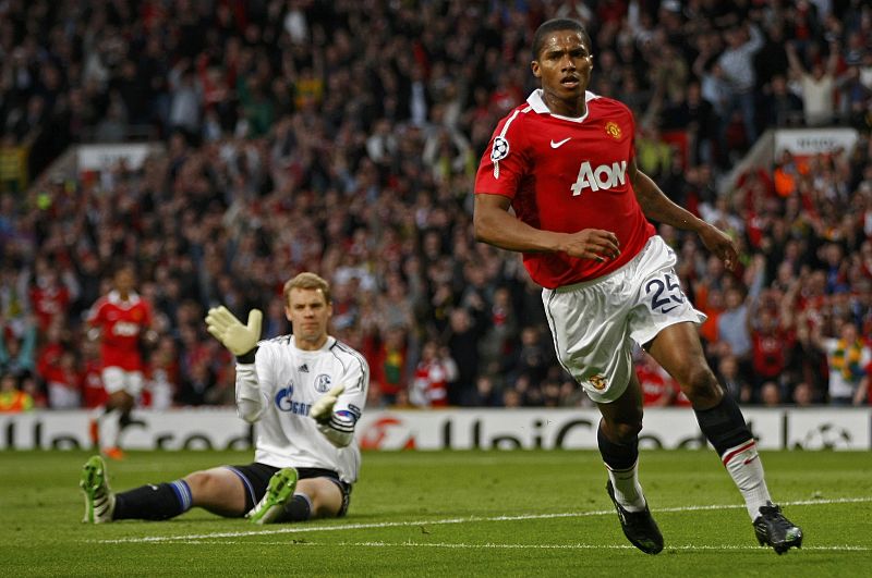 Valencia celebra su gol ante el Schalke