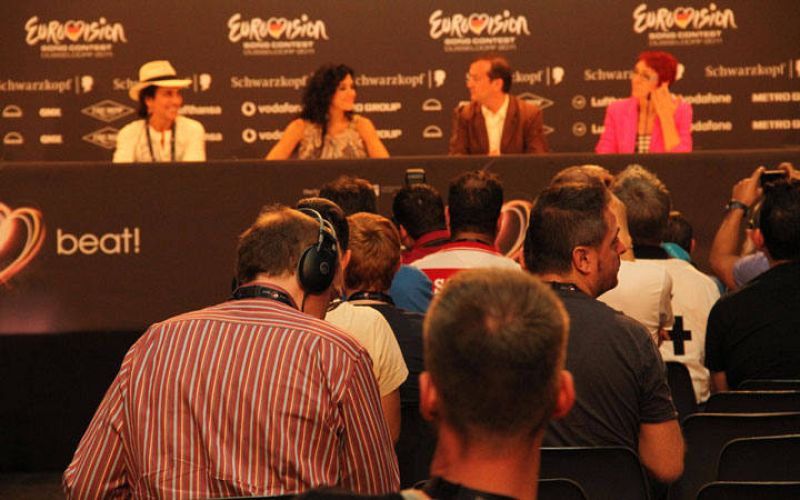  Periodistas de medios de comunicación de varios países europeos han acudido a la rueda de prensa para conocer mejor a Lucía Pérez.