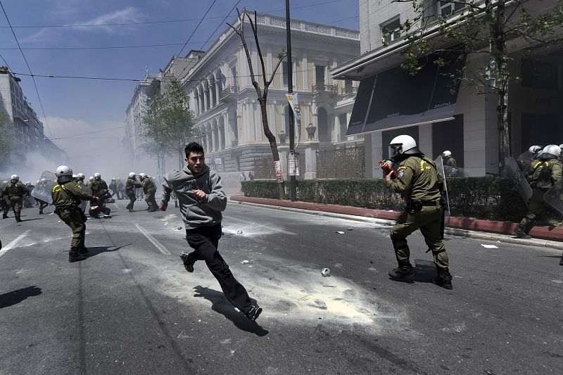 Incidentes en la huelga general convocada en Grecia